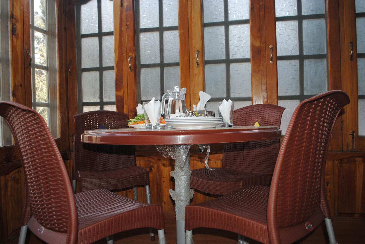 Cozy Lodge Гилджит Екстериор снимка